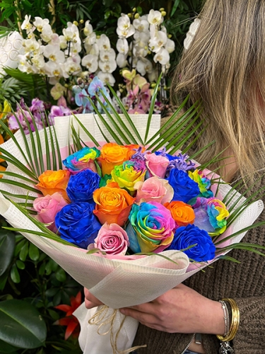 Gökkuşağı Renkli Gül Buketi